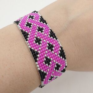Loom Beaded Bracelet Black w/ Pink
